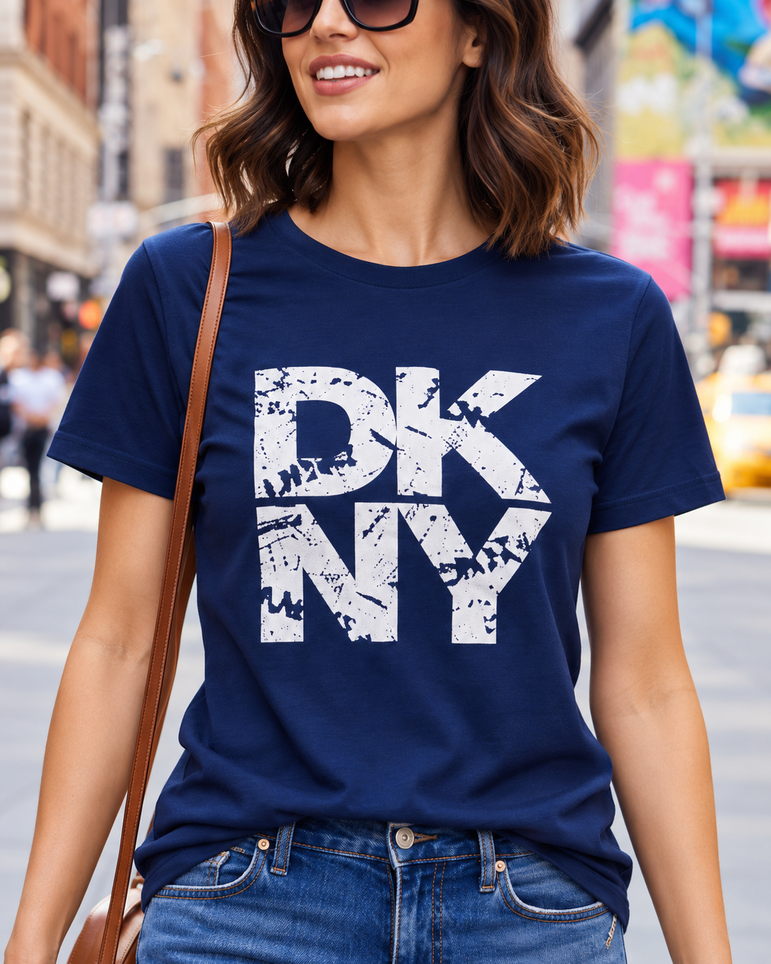 DKNY Jeans Women's Logo T-Shirt – Navy Blue