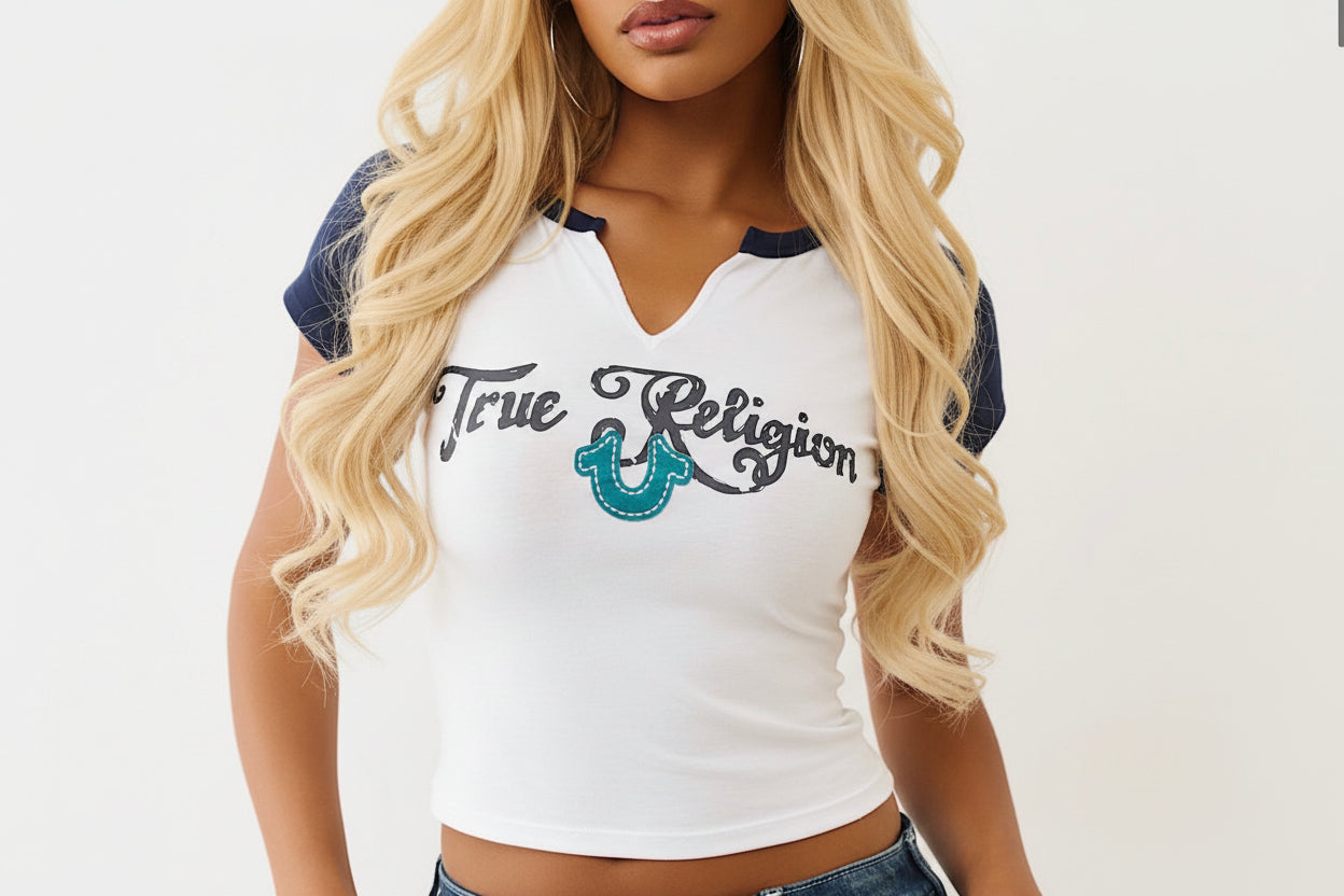 TRUE RELIGION Horseshoe Notch Raglan Tee